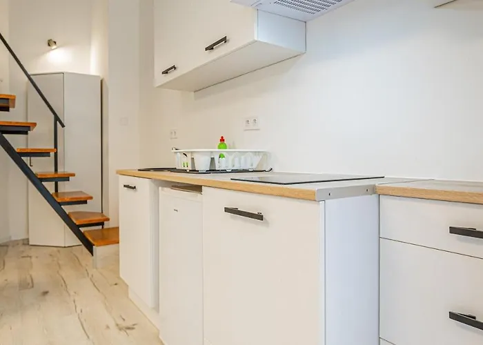 Downtown In Budapest, Juliet *